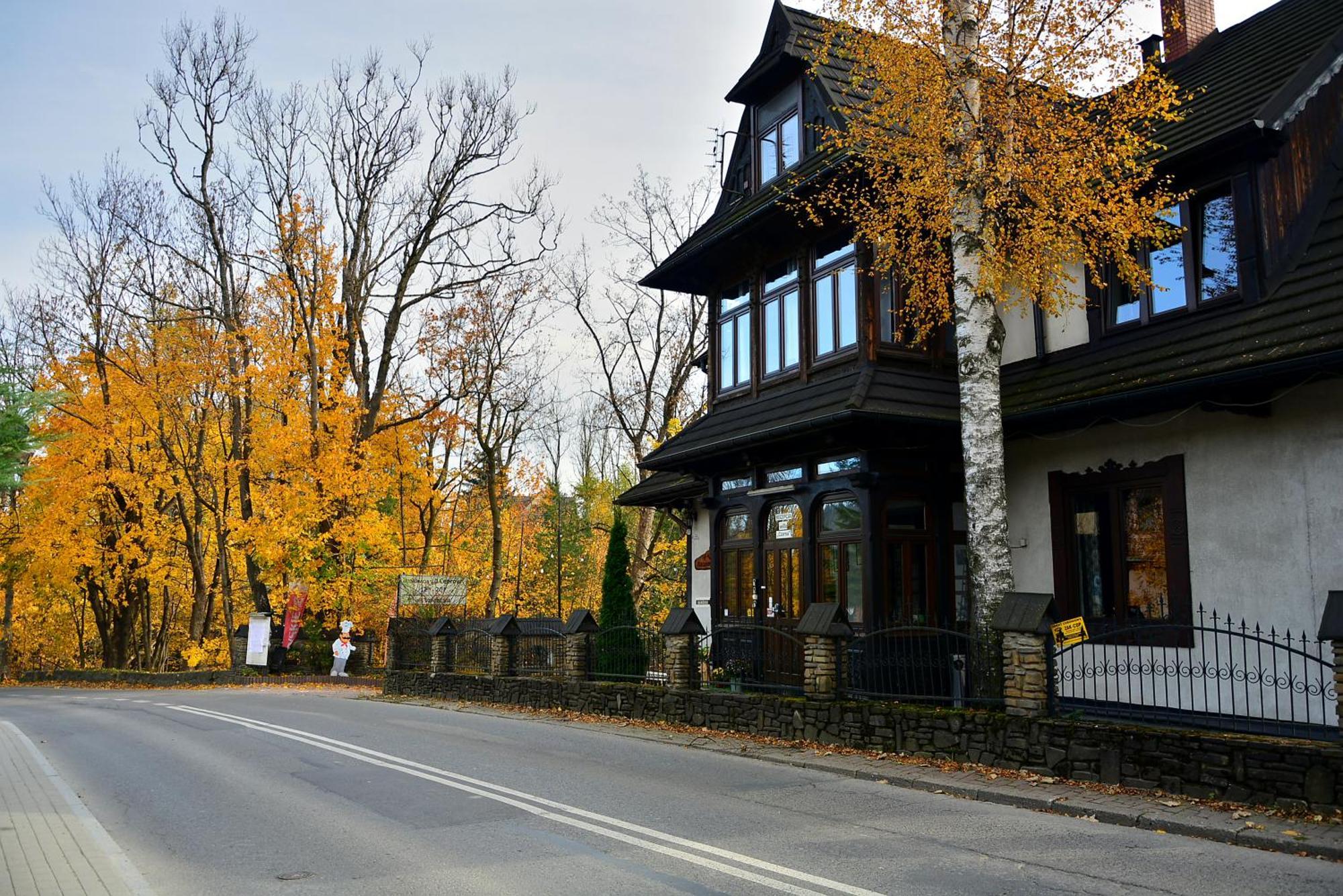 Czarna Aparthotel *